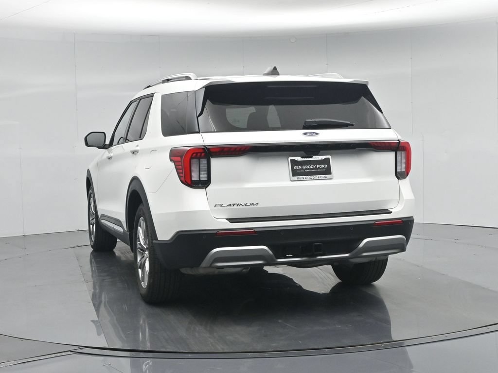 Certified 2025 Ford Explorer Platinum RWD image 34