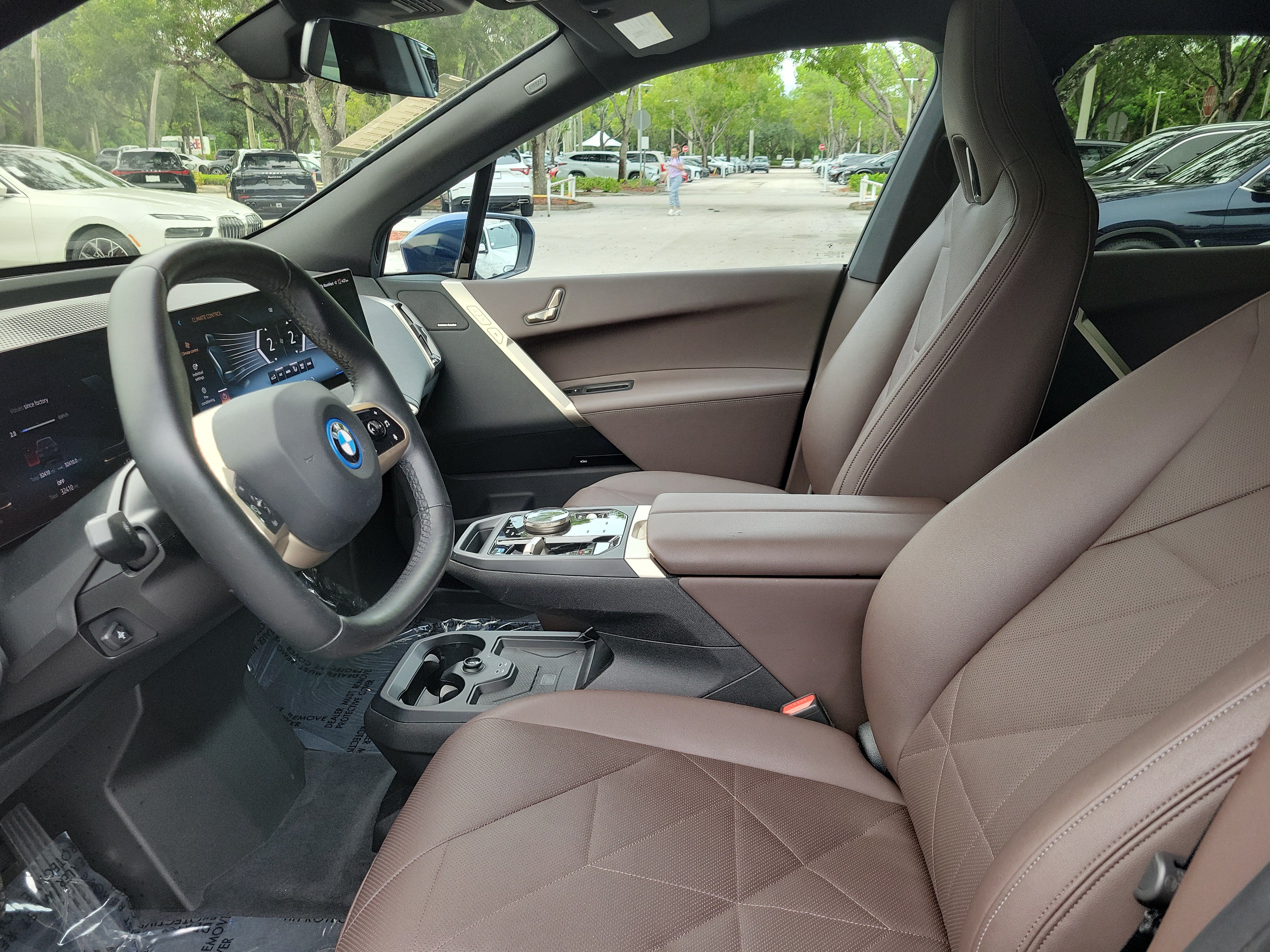 Certified 2024 BMW iX xDrive50 w/ Sport Package AWD/4WD image 11