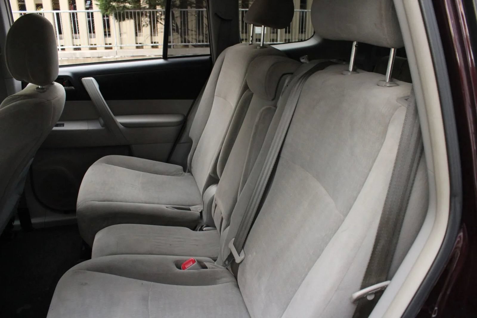 Used 2013 Toyota Highlander 4WD Hybrid image 18