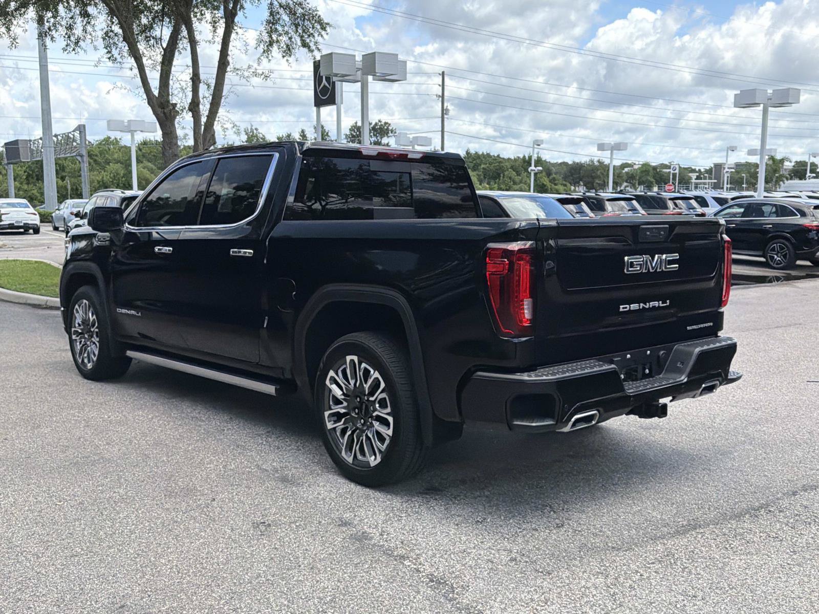 Used 2026 GMC Sierra 1500 Denali Ultimate AWD/4WD image 5