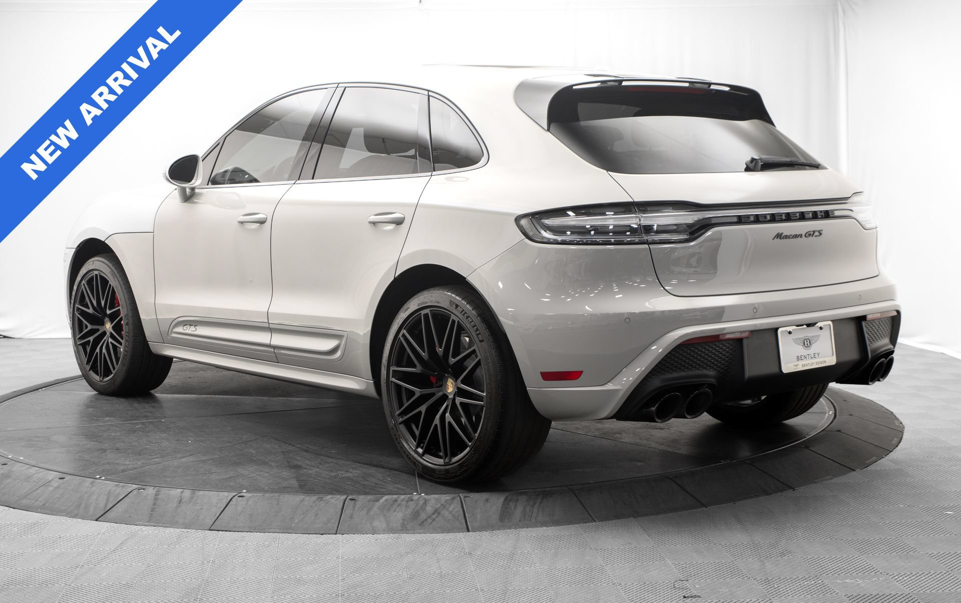 Used 2023 Porsche Macan GTS w/ Premium Package Plus AWD/4WD image 5