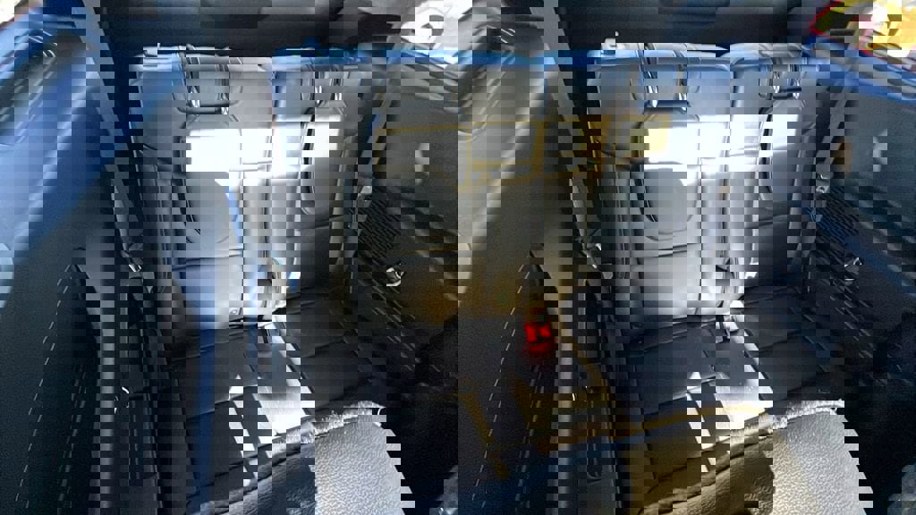 Used 2022 Ford Explorer Limited w/ Equipment Group 301A image 20