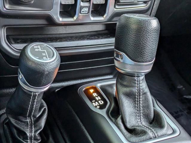 Used 2019 Jeep Wrangler Unlimited Sahara image 14