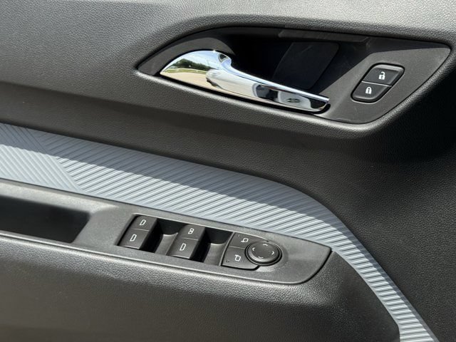 New 2027 Chevrolet Bolt LT w/ Comfort Package FWD image 19