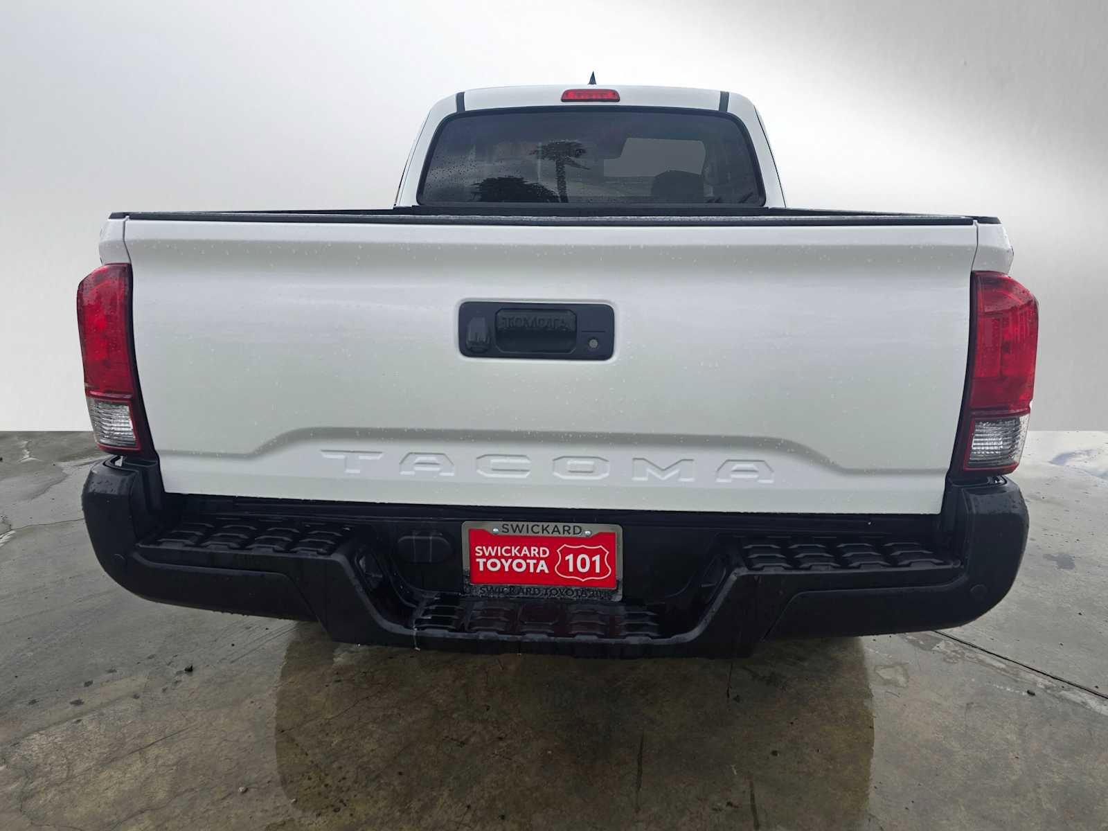 Used 2019 Toyota Tacoma SR image 4