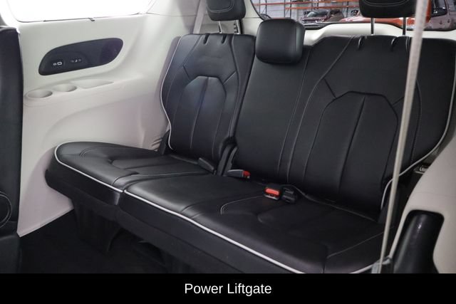 Used 2023 Chrysler Pacifica Limited w/ Uconnect Theater Family Group AWD/4WD image 17