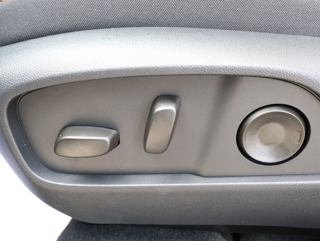 New 2026 Chevrolet Equinox ACTIV w/ Safety and Technology Package image 13