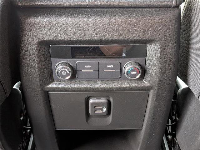 Certified 2023 Chevrolet Traverse LT w/ Rear Camera Mirror Package image 17