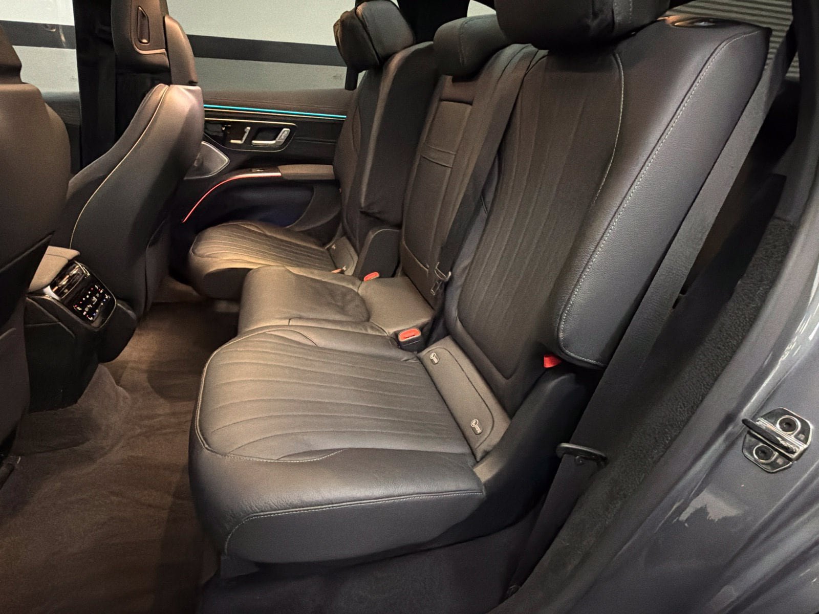 Certified 2023 Mercedes-Benz EQS 580 4MATIC SUV image 40