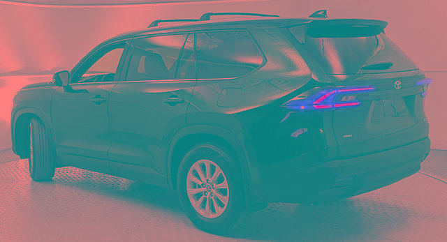 Used 2024 Toyota Grand Highlander XLE image 4