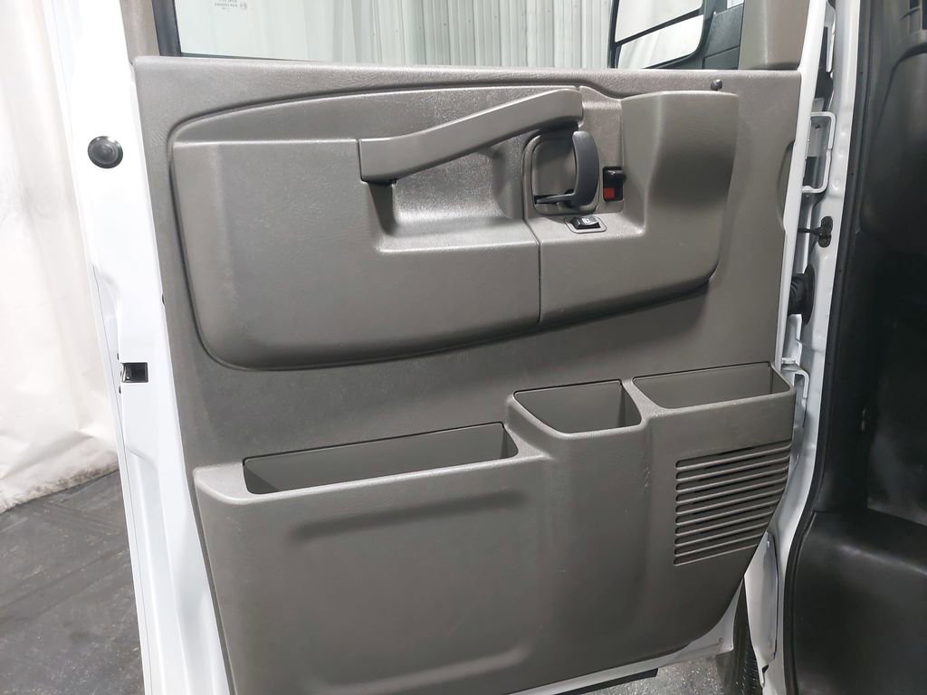 Used 2024 GMC Savana 2500 w/ Driver Convenience Package image 23