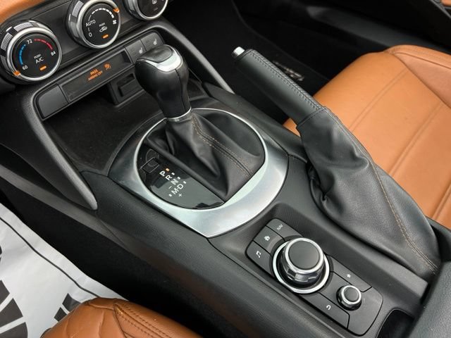 Used 2018 FIAT 124 Spider Lusso w/ Convenience Group RWD image 28