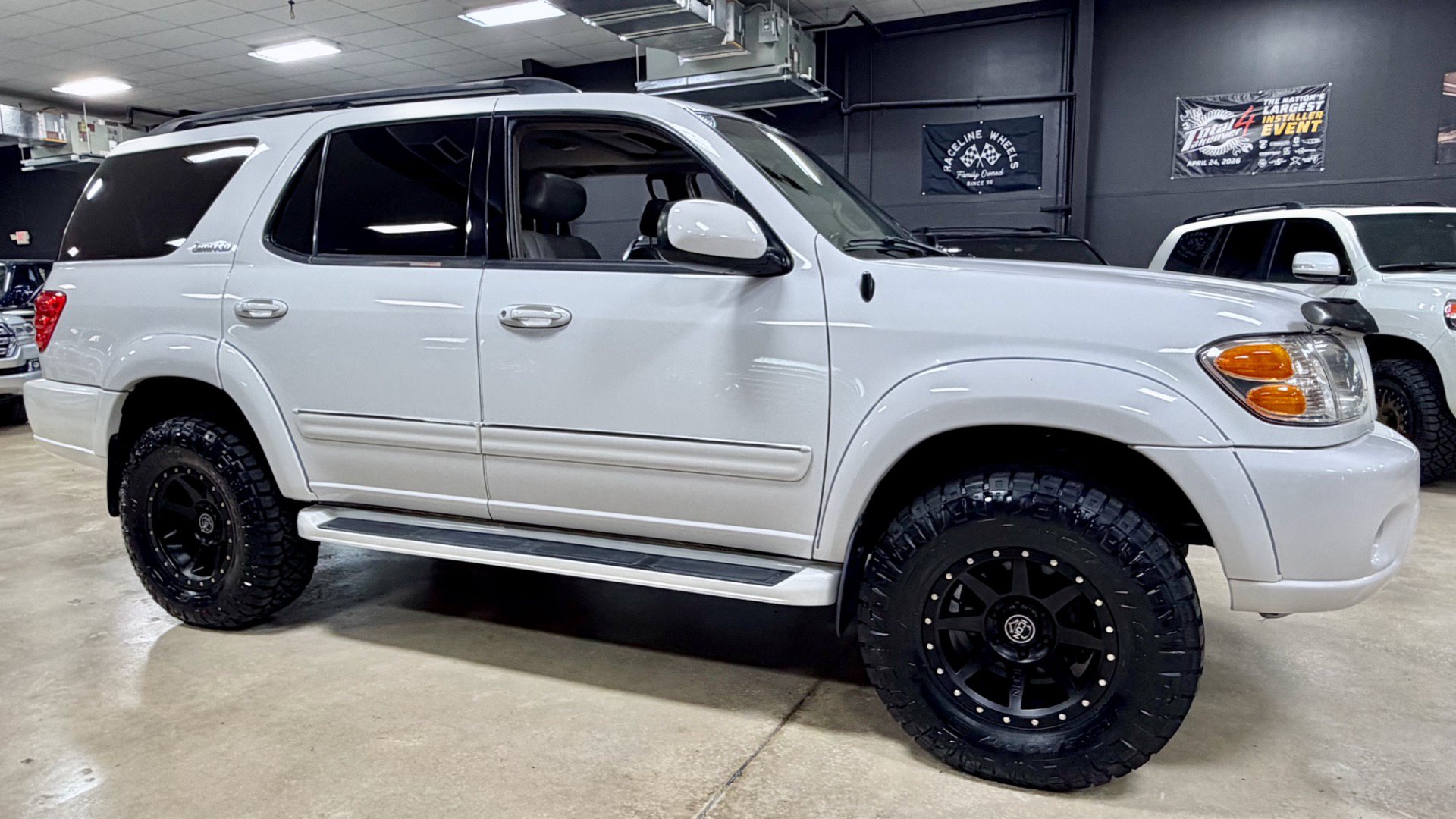 Used 2004 Toyota Sequoia Limited AWD/4WD image 12
