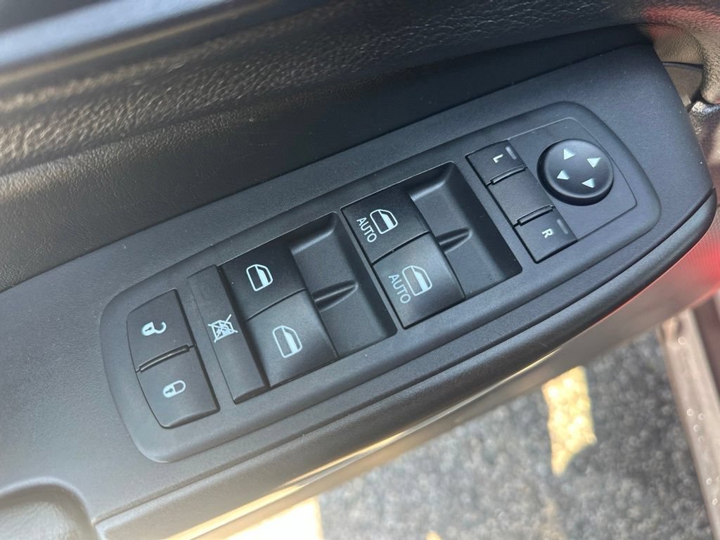 Used 2021 Jeep Cherokee Trailhawk w/ Sun, Sound & Nav Group AWD/4WD image 17