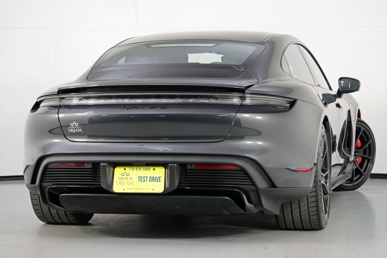 Used 2023 Porsche Taycan GTS image 5