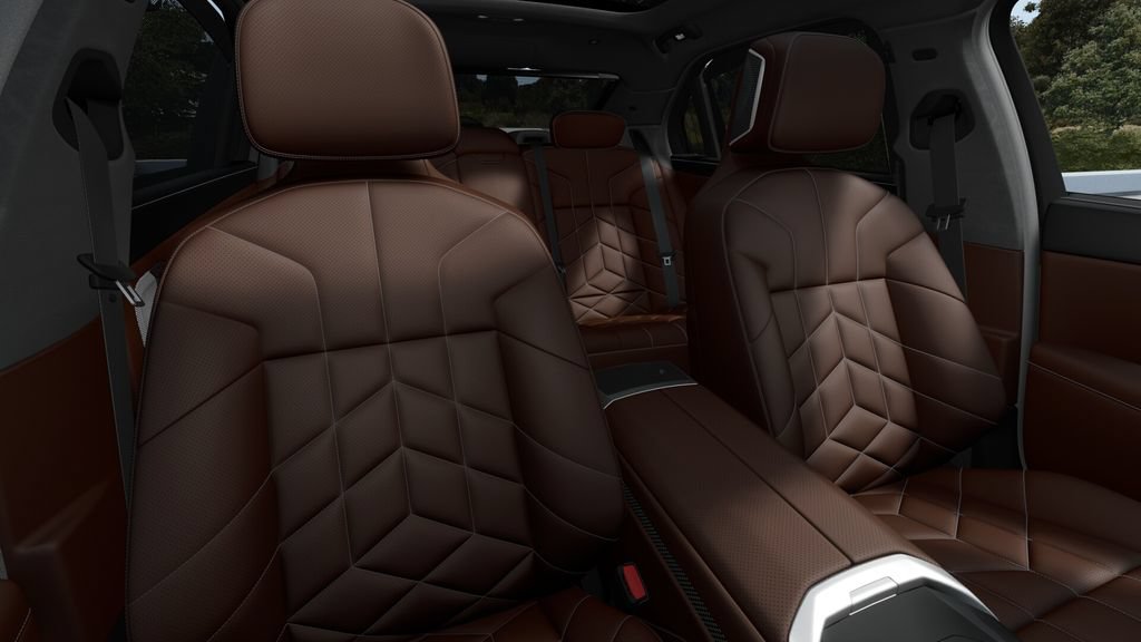 New 2027 BMW 740i xDrive w/ Executive Package AWD/4WD image 11