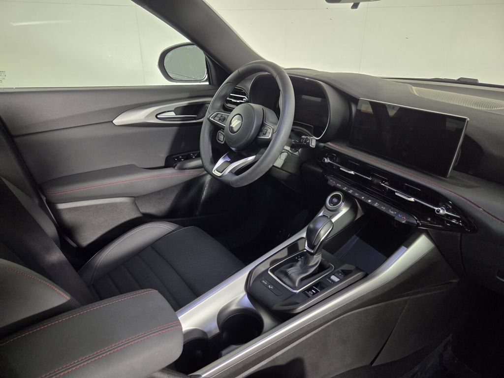 Used 2025 Dodge Hornet GT AWD/4WD image 32