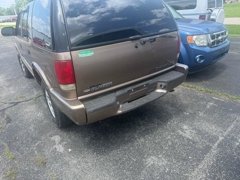 Used 2003 Chevrolet Blazer LS w/ Preferred Equipment Group AWD/4WD image 4