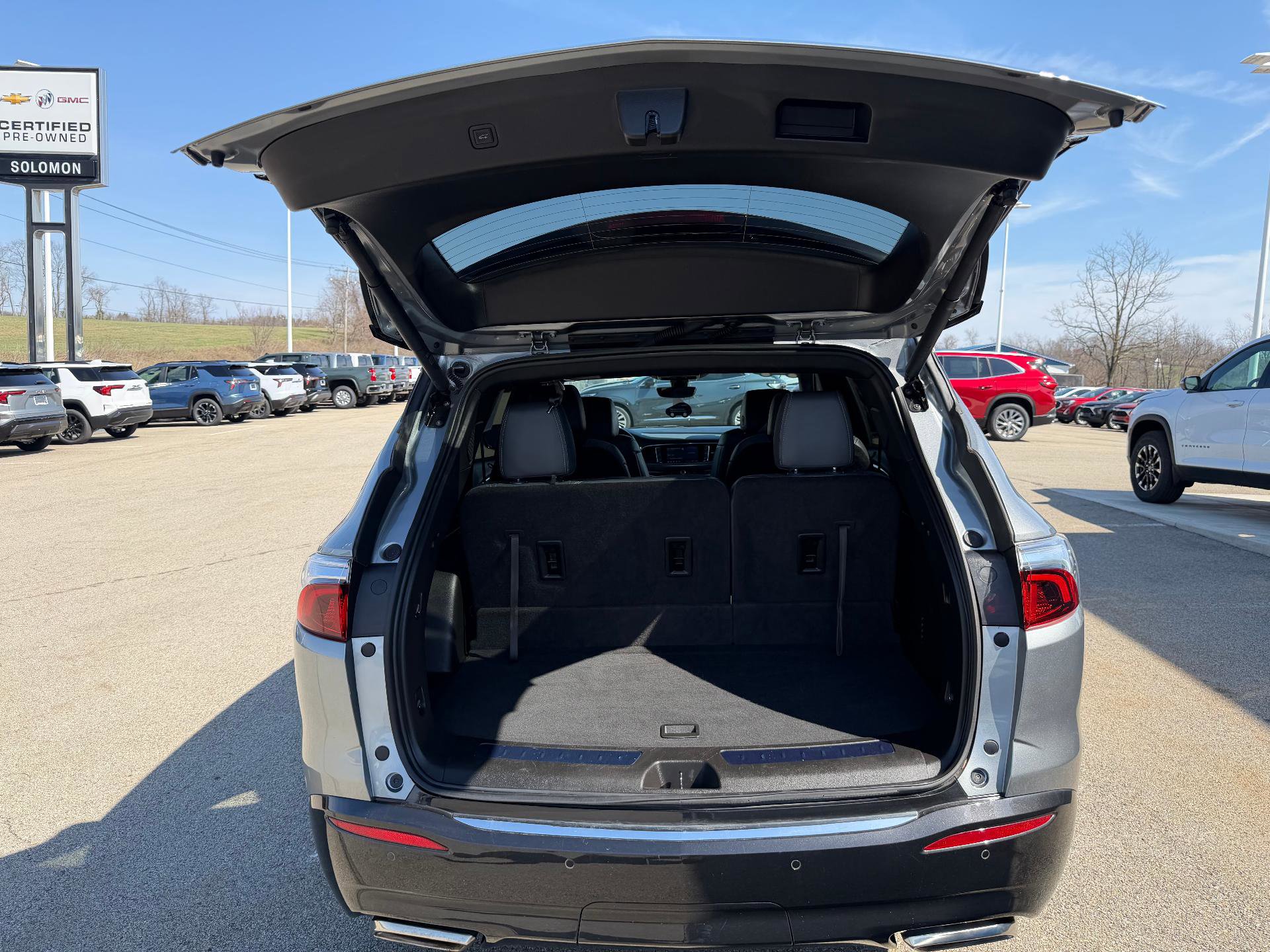 Certified 2024 Buick Enclave Essence w/ Experience Buick Package image 11