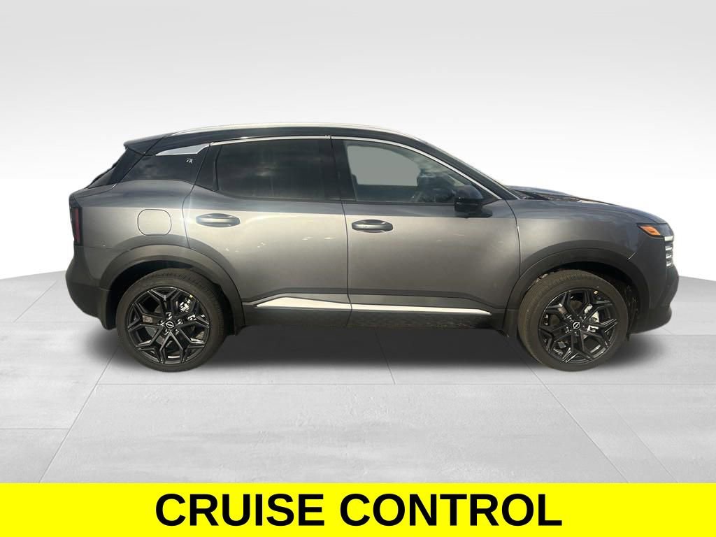 Used 2025 Nissan Kicks SR image 7