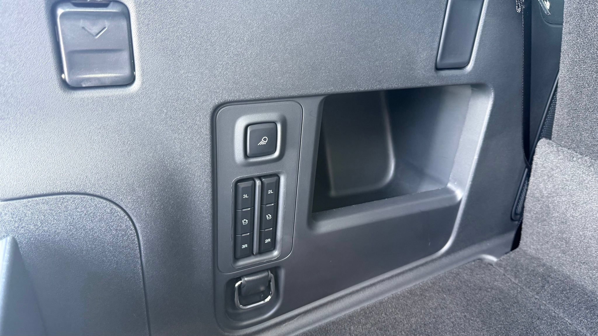 Used 2025 Ford Expedition King Ranch AWD/4WD image 38