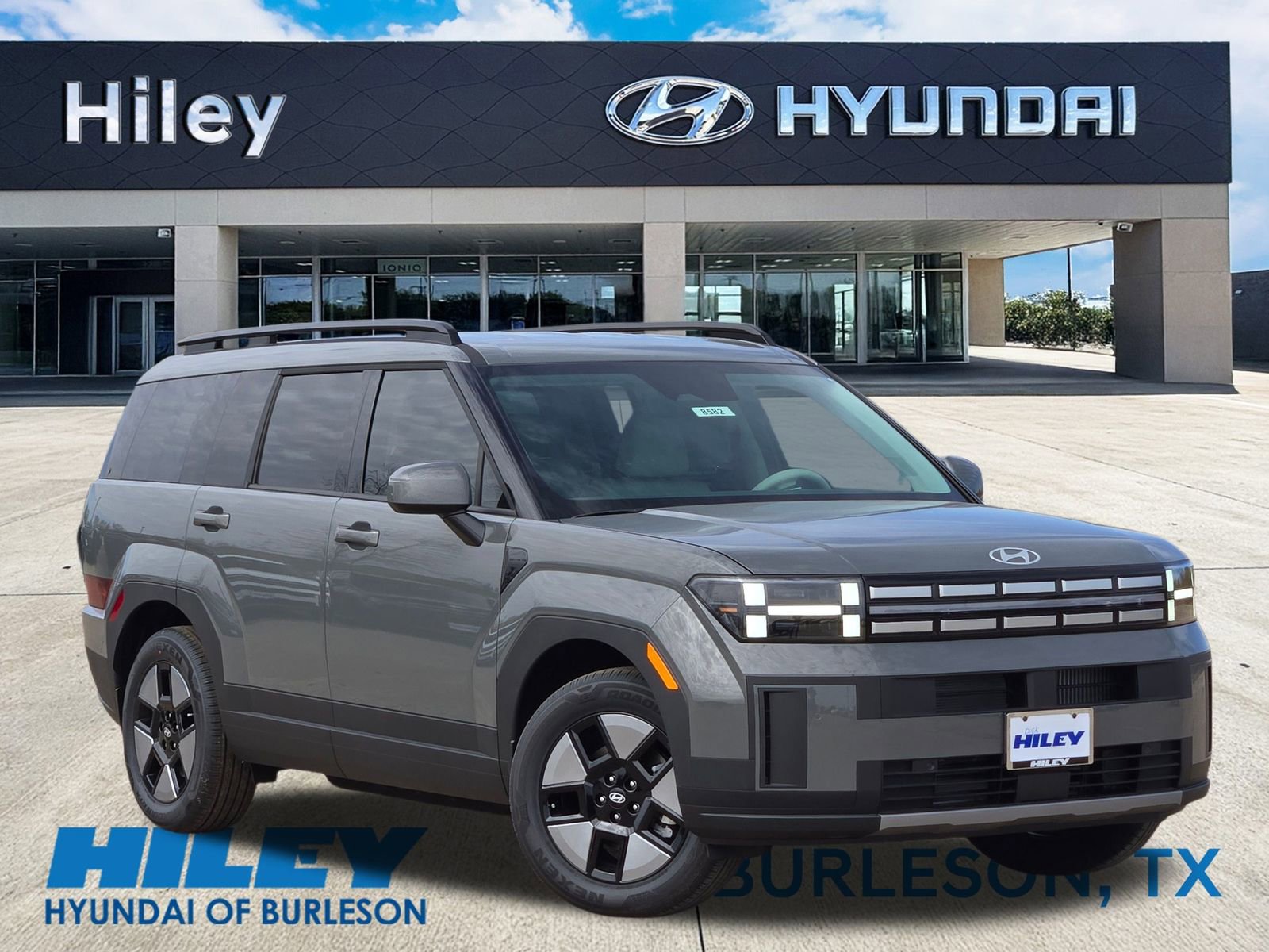 New 2026 Hyundai Santa Fe SEL FWD image 2