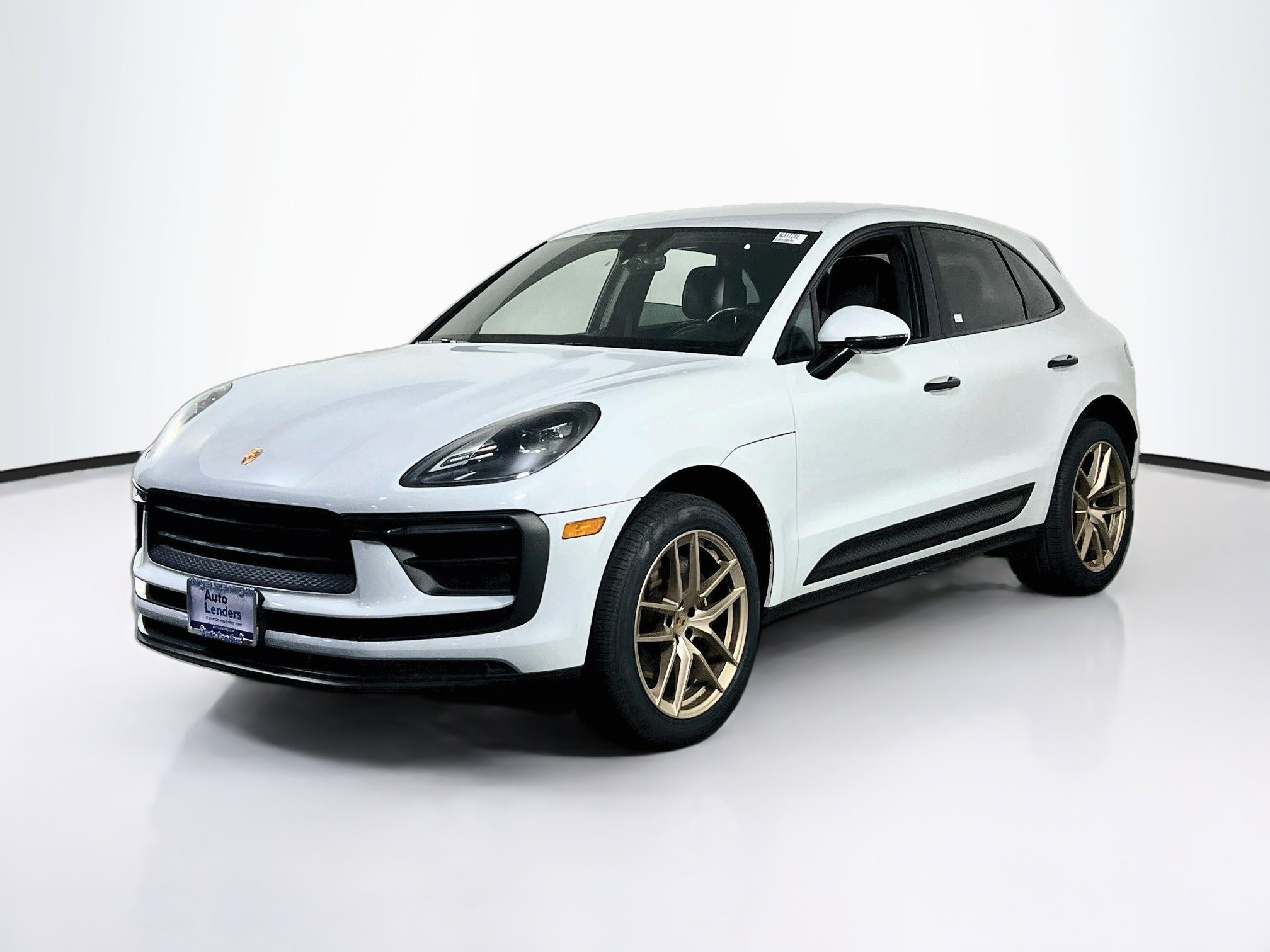 Used 2022 Porsche Macan AWD/4WD image 1
