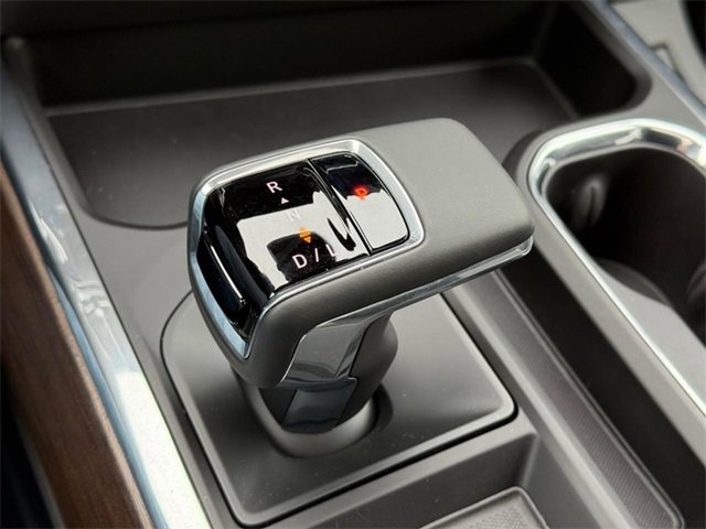 Used 2024 Chevrolet Silverado 1500 High Country w/ Technology Package image 23