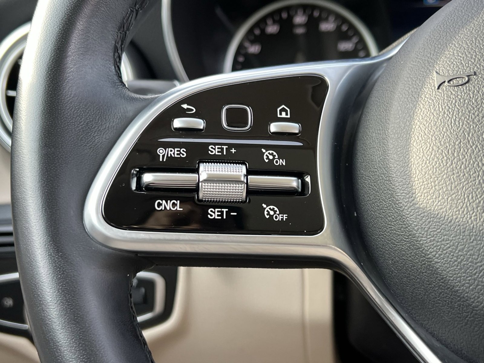 Certified 2021 Mercedes-Benz GLC 300 4MATIC image 30