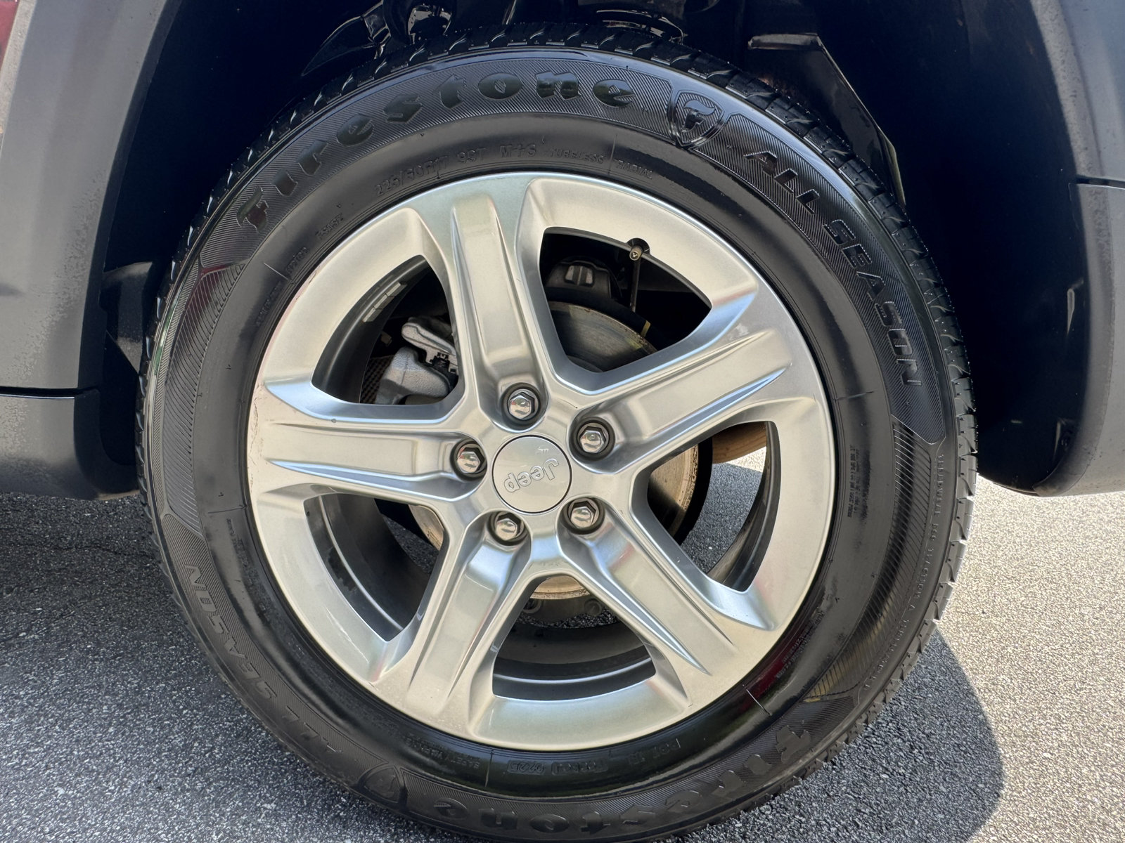 Used 2024 Jeep Compass Latitude AWD/4WD image 20