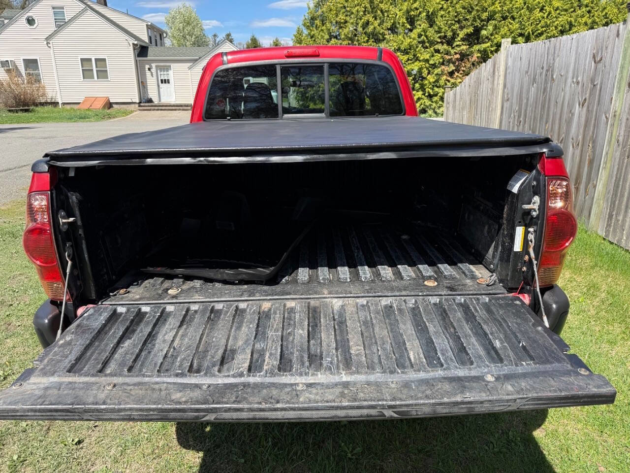 Used 2015 Toyota Tacoma 4x4 Access Cab w/ Convenience Package image 12