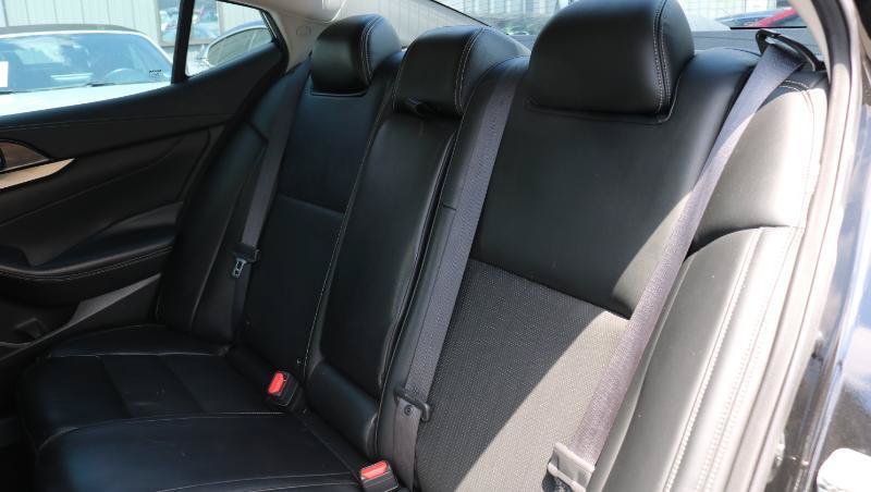 Used 2019 Nissan Maxima 3.5 SV w/ Floor Mat Group FWD image 17