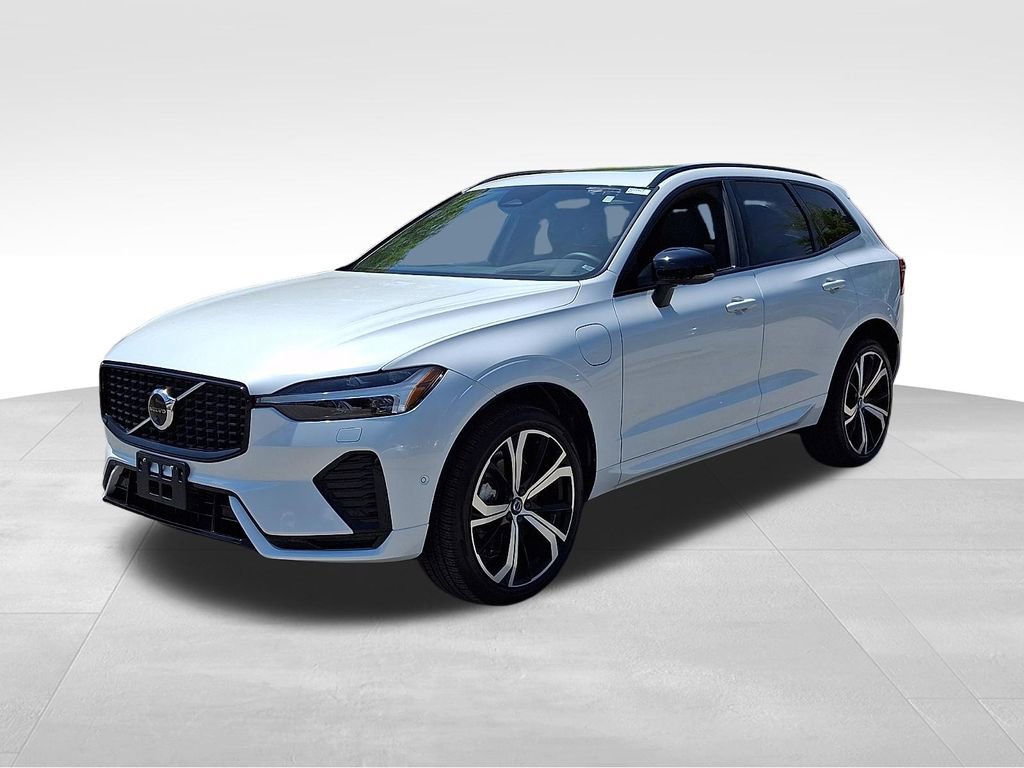 Used 2022 Volvo XC60 T8 R-Design w/ Advanced Package AWD/4WD image 3