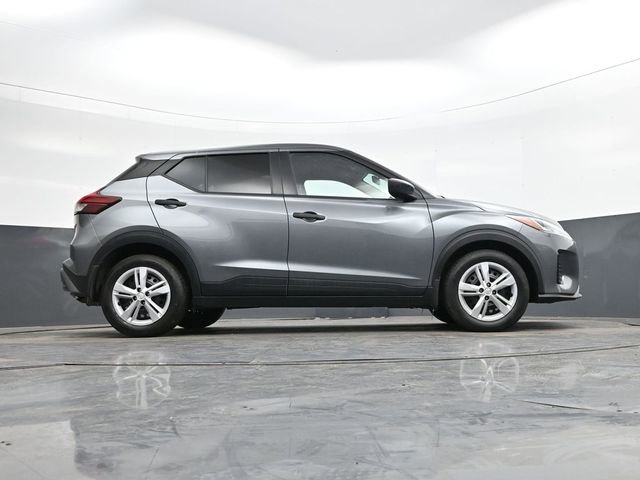 Used 2021 Nissan Kicks S image 30
