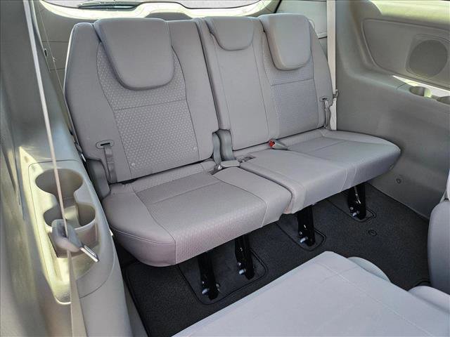 Used 2016 Kia Sedona L FWD image 14