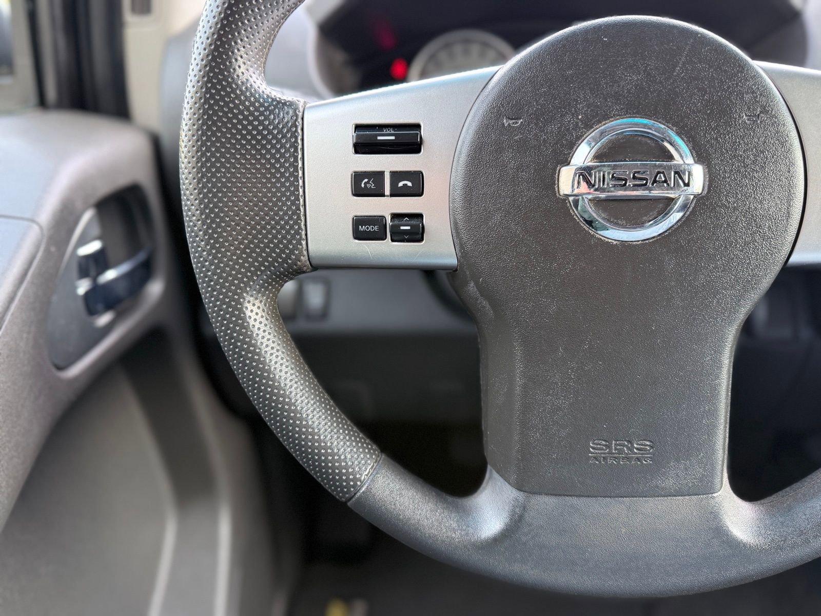 Used 2013 Nissan Frontier Desert Runner image 26