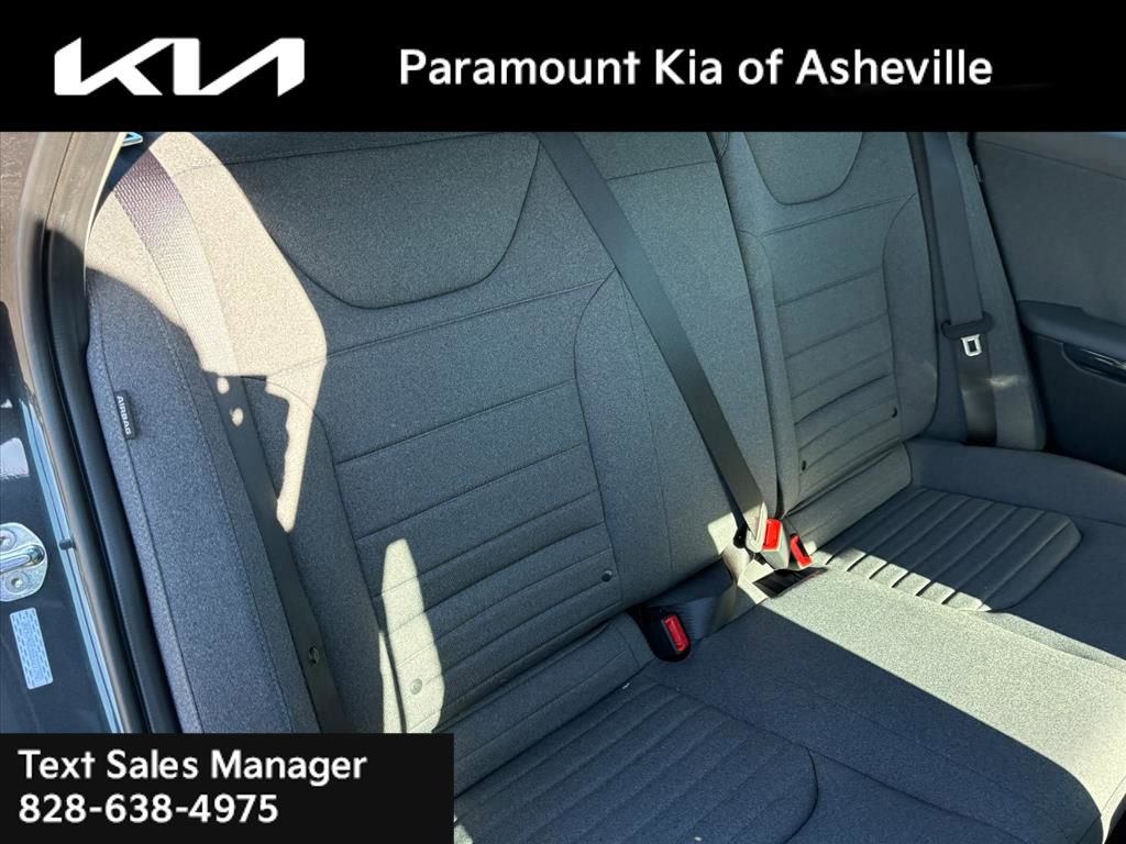 New 2025 Kia K4 EX image 22