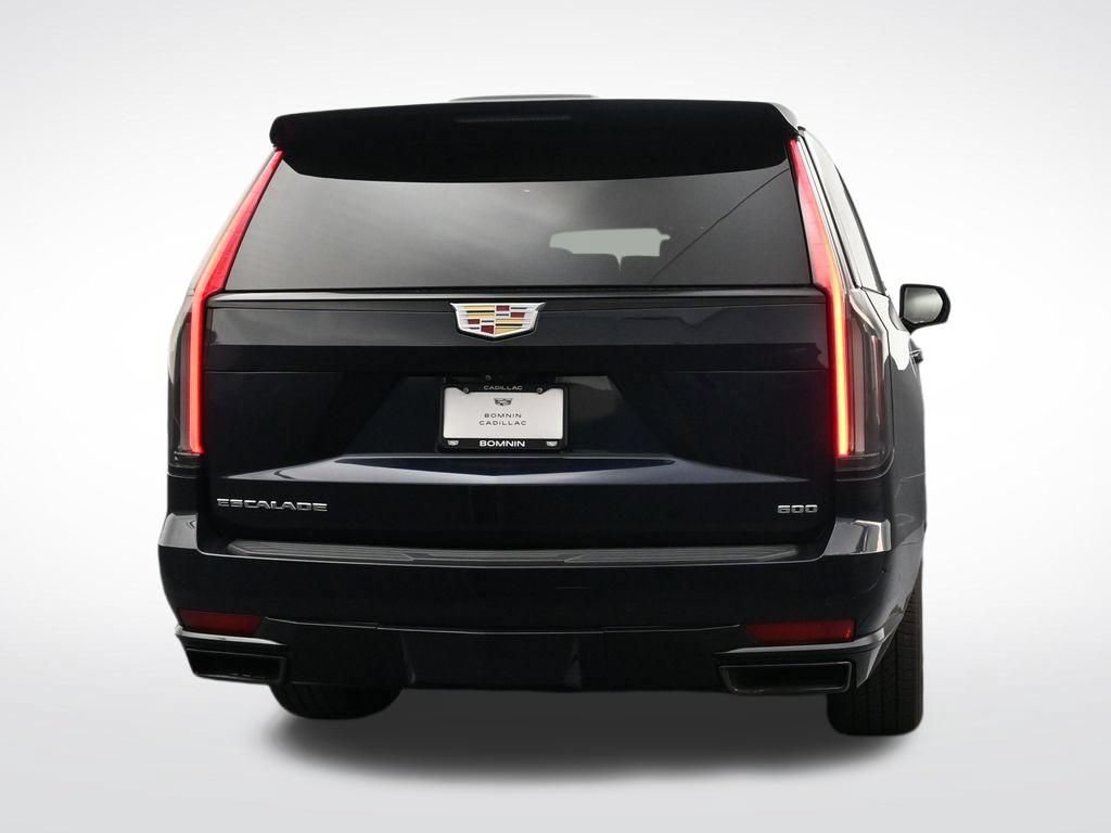 Used 2021 Cadillac Escalade Sport w/ Driver Assist Tech Package AWD/4WD image 4