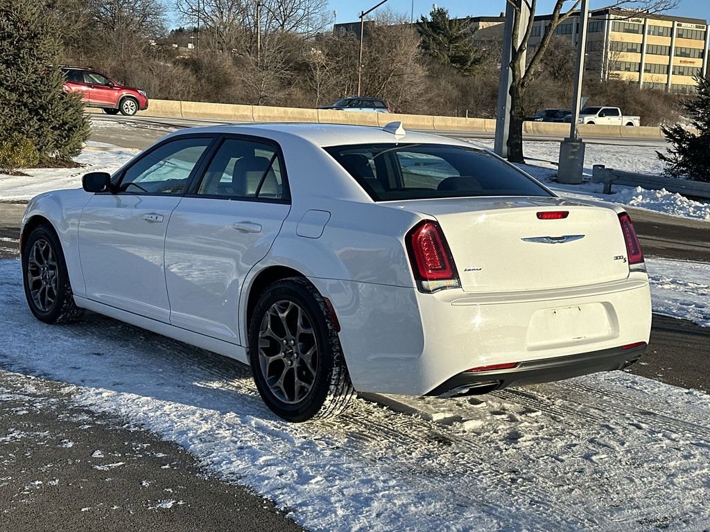 Used 2016 Chrysler 300 S image 33