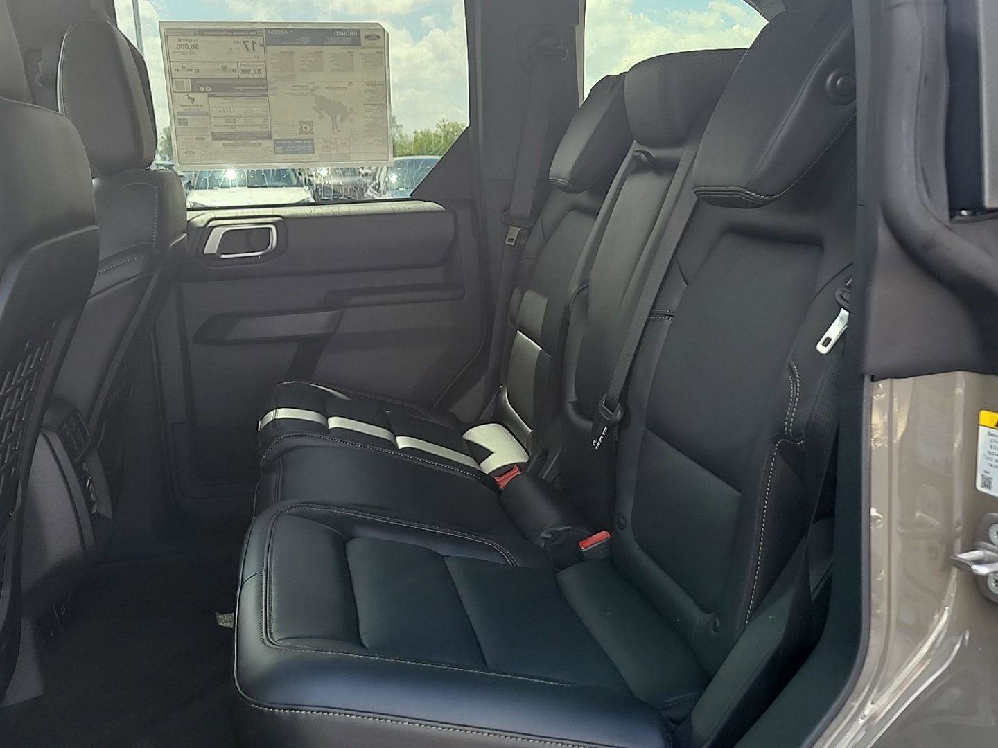 New 2026 Ford Bronco Badlands AWD/4WD image 18