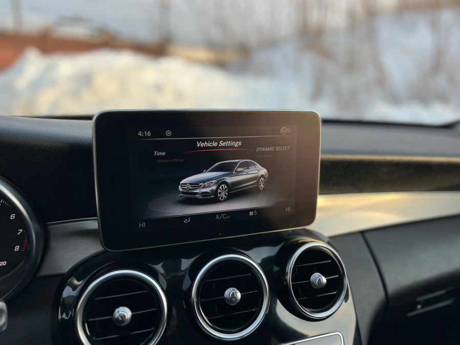 Used 2015 Mercedes-Benz C 300 4MATIC Sedan image 23