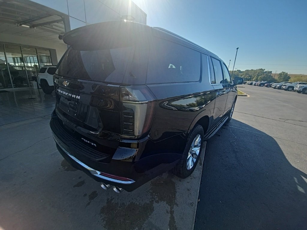 New 2026 Chevrolet Suburban Premier image 7
