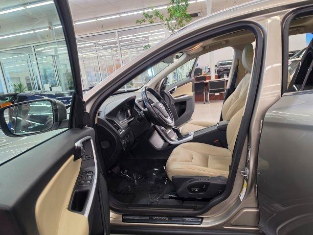 Used 2016 Volvo XC60 T5 Premier w/ Climate Package AWD/4WD image 35