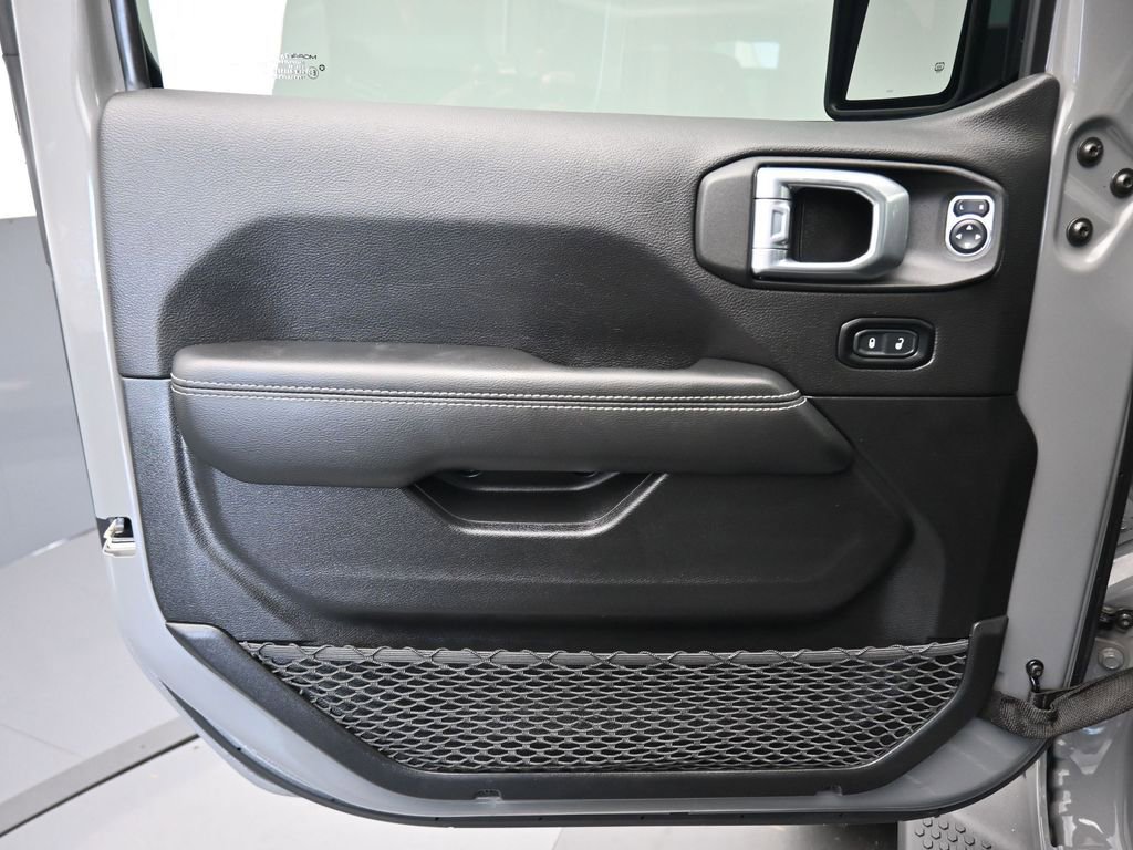 Used 2021 Jeep Wrangler Unlimited Sahara w/ Cold Weather Group image 9