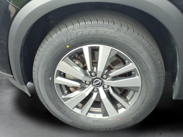 Used 2025 Nissan Pathfinder SL AWD/4WD image 16