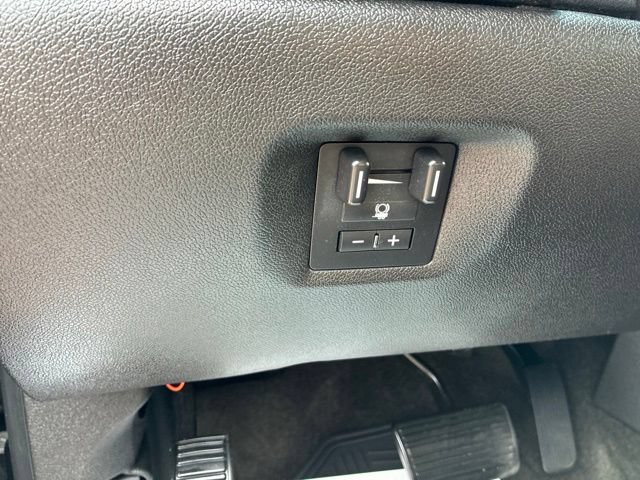 Used 2013 Chevrolet Avalanche LTZ AWD/4WD image 21