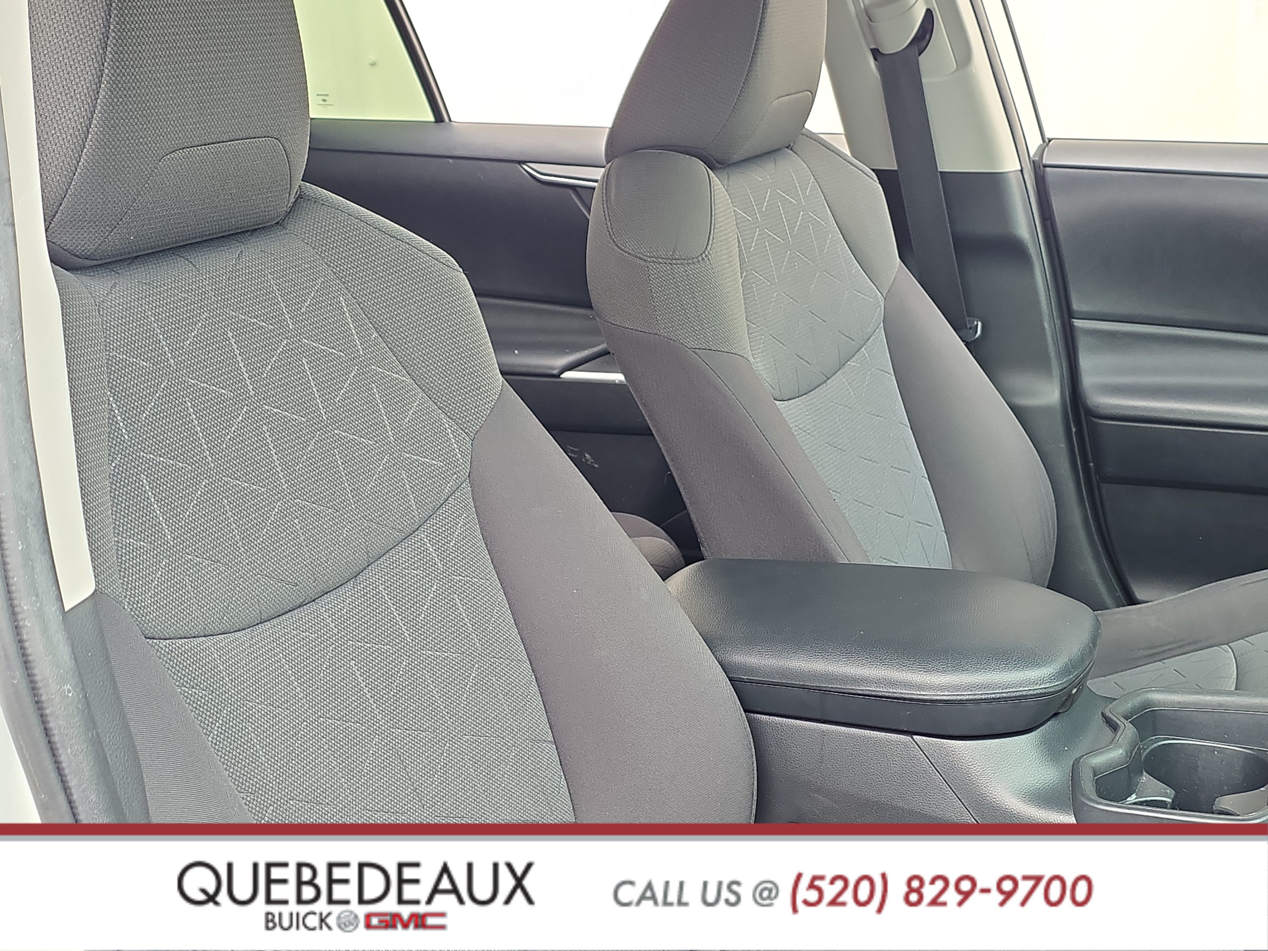 Used 2020 Toyota RAV4 XLE FWD image 27