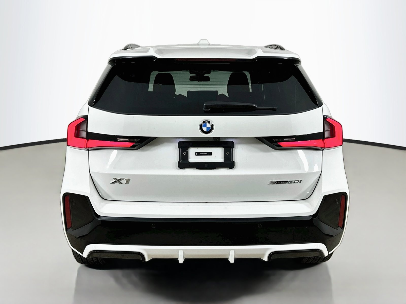 New 2027 BMW X1 xDrive28i AWD/4WD image 6