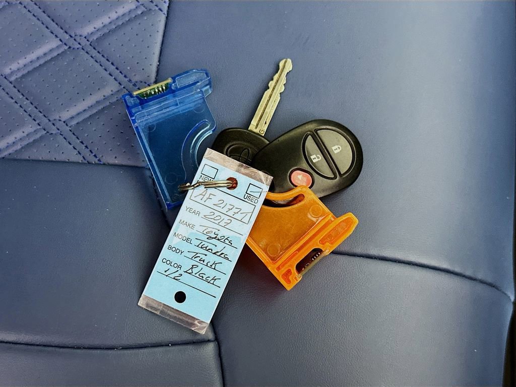 Used 2017 Toyota Tundra SR5 image 32