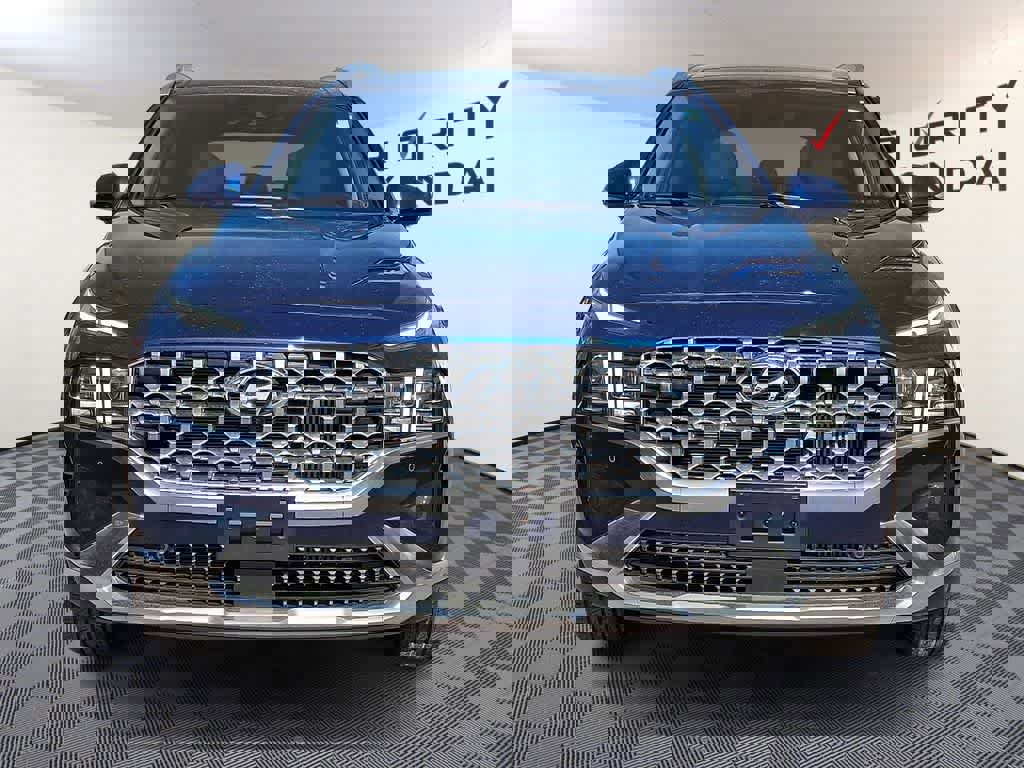 Used 2023 Hyundai Santa Fe Limited image 2